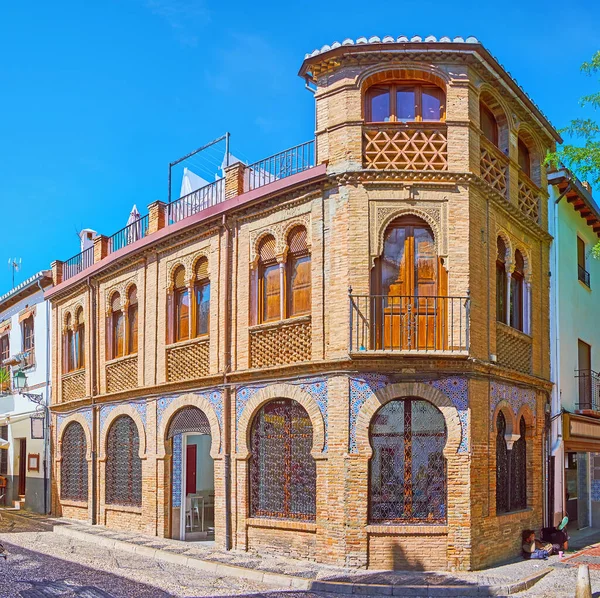 Scenic Brick Mudejar Style Mansion Horseshoe Arches Sebka Decors Tilling — Stock Photo, Image