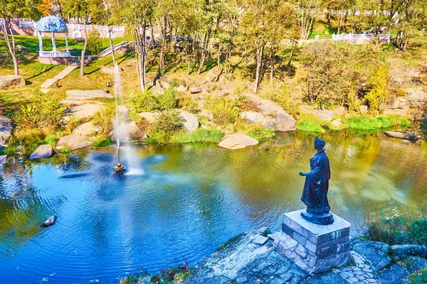 Scultura Alla Principessa Russa Kievan Olga Piedi Sopra Terme Olga — Foto Stock