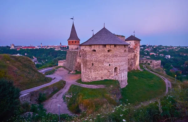 Disfrute Vista Hora Azul Del Castillo Kamianets Podilsky Situado Península —  Fotos de Stock