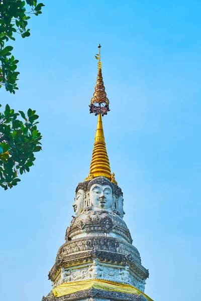 Cône Doré Sculpté Wat Phan Waen Chedi Est Surmonté Magnifique — Photo