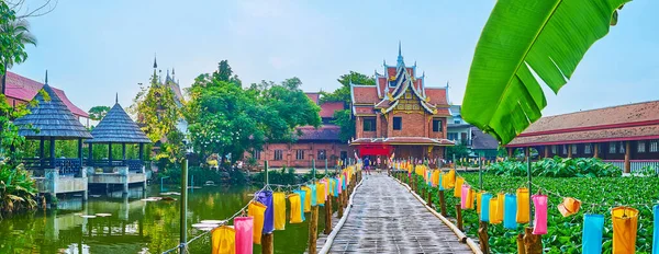 Jardin Temple Wat Jedlin Surplombe Lac Pittoresque Couvert Plantes Lotus — Photo