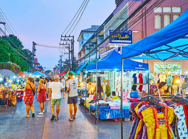 Chiang Mai Thailand Května 2019 Přeplněná Ulice Wualai Obchody Stánky — Stock fotografie