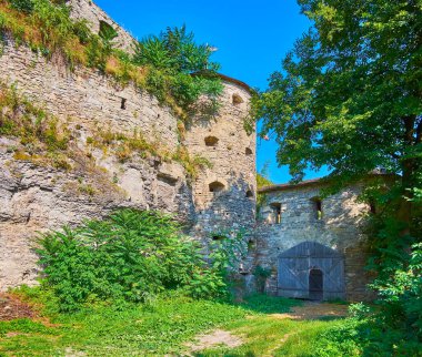 Rusya 'nın Kamianet-Podilskyi kalesinin ortaçağ taş surları, Ukrayna