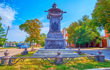 Poltava 'daki Spasskaya Caddesi' ndeki Poltava Savaşı 'ndan sonra Büyük Peter' ın dinlenme yerindeki tarihi anıt.