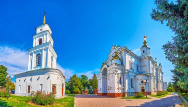 Poltava 'nın ana din kompleksinin görkemli bir topluluğu. Olağanüstü bir Kutsal Doruk Katedrali ve Ukrayna' nın İvan Tepesi 'ndeki yüksek çan kulesi.