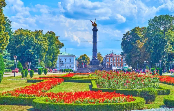 Poltava Ukraine August 2021 Flower Beds Perfectly Landscaped Historic Hull — Stock Photo, Image