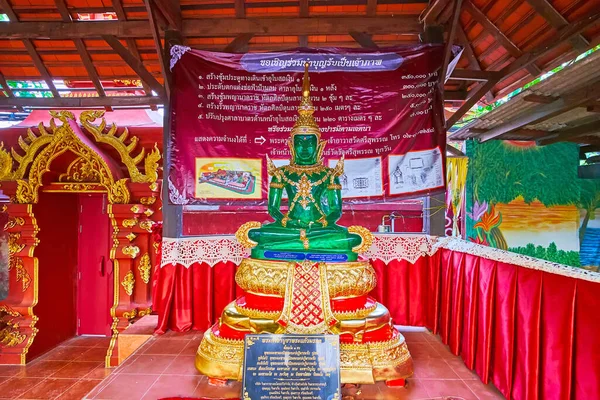 Chiang Mai Thailand Května 2019 Smaragdový Buddhův Obraz Svatyni Stříbrného — Stock fotografie