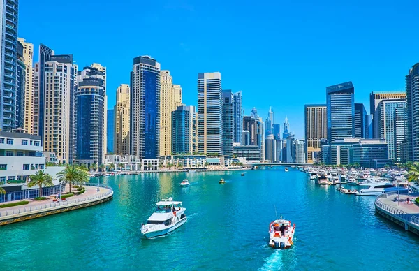 Boats Floating Dubai Marina Surrounded Forest Futuristic Skyscrapers Dubai Uae — Stock Photo, Image