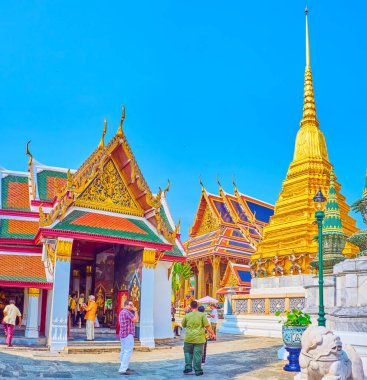 BANGKOK, THAILAND - 12 Mayıs 2019: Büyük Saray 'daki Zümrüt Buda Tapınağı, 12 Mayıs' ta Bangkok, Tayland