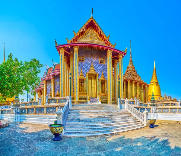 Bangkok Tailandia Mayo 2019 Fachada Lateral Del Templo Prasat Phra — Foto de Stock