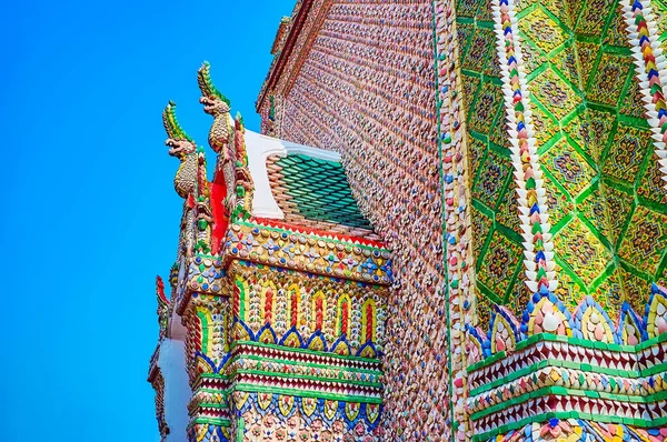Azulejos Cerámica Decoración Fachada Rakhang Estilo Típico Tailandés Con Nagas — Foto de Stock