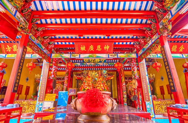 Gran Jarrón Con Gran Arco Rojo Altar Central Lao Pun — Foto de Stock