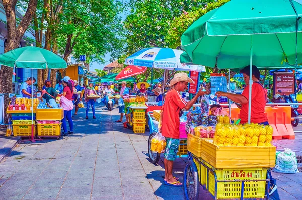 Bangkok Thailand Mei 2019 Rijen Van Street Food Handelaren Langs — Stockfoto