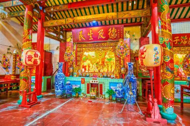 Leng Buai Ia Tapınağı 'ndaki merkez sunak Leng Buai Ia ve eşi, Çin Mahallesi Bangkok, Tayland' a ithaf edilmiştir.