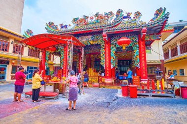 BANGKOK, THAILAND - 12 Mayıs 2019 Çin Mahallesi 'nde Çin Mahallesi' nde 12 Mayıs 'ta Tayland' ın Bangkok şehrinde gerçekleştirilen Çin Kuan Yim Tapınağı
