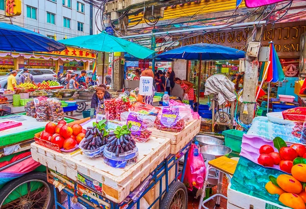 Bangkok Thailand Maio 2019 Carrinhos Frutas Nas Ruas Mercado Sampheng — Fotografia de Stock