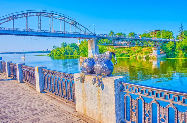 Metal Sculpture Kolobok Love Sicheslav Embankment Dnipro Ukraine — Stock Photo, Image