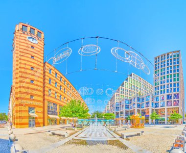 DNIPRO, UKRAINE - 24 Ağustos 2021: Ekaterinoslavskyi Bulvarı Panoraması, 24 Ağustos 'ta Dnipro' da