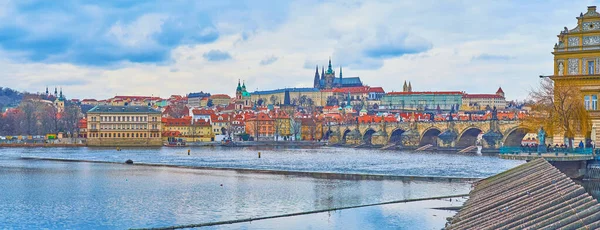 Panorama Cidade Com Rio Vltava Ponte Carlos Catedral São Vito — Fotografia de Stock