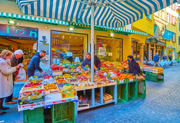 Lugano Switzerland March 2022 Large Fruit Stall Fresh Oranges Apples — Stockfoto