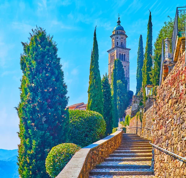 Narrow Stone Staircase Leads Hilltop Medieval Santa Maria Del Sasso — Stockfoto