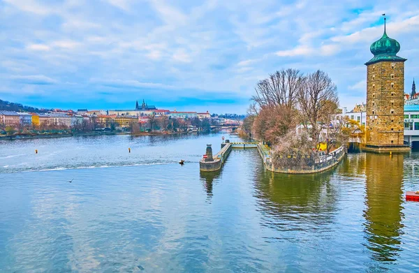 Vltava Nehri Ndeki Slavonic Adası Ndaki Ortaçağ Sitkov Kulesi Nin — Stok fotoğraf