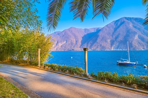 Tropik bitkilerle dolu Villa Heleneum halk parkı, İsviçre 'nin Lugano şehrinde akşam vaktini geçirmek için en romantik yerlerden biridir.