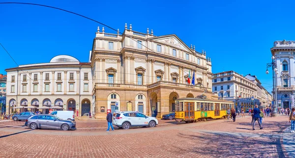 Milan Italy April 2022 Facade Scala Theater Retro Styled Yellow — Stockfoto
