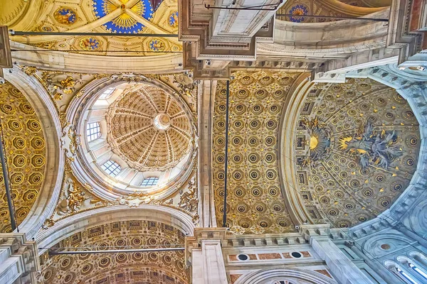 Como Italia Marzo 2022 Adornadas Decoraciones Cúpula Interior Catedral Santa — Foto de Stock