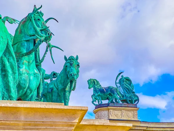 Bronzoví Koně Sedmi Vůdců Sochařské Skupiny Millennium Monument Komplex Náměstí — Stock fotografie