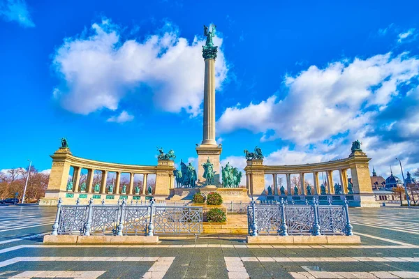 Náměstí Hrdinů Památkovým Komplexem Tisíciletí Jedním Nejfotogeničtějších Míst Budapešti Maďarsko — Stock fotografie