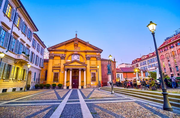Milan Italy Nisan 2022 Santa Maria Podone Kilisesi Nin Yanındaki — Stok fotoğraf