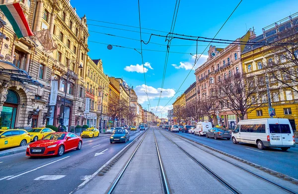 Budapest Hungría Febrero 2022 Tráfico Pesado Grand Boulevard Una Las —  Fotos de Stock