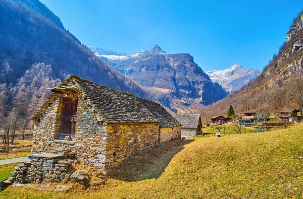 Picturesque Alpine Swiss Village Sonogno Located Valle Verzasca Ticino Switzerland — Stock Photo, Image