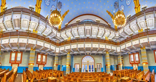 Budapest Węgry Luty 2022 Panorama Synagogi Przy Ulicy Kazinczy Dwupiętrowymi — Zdjęcie stockowe