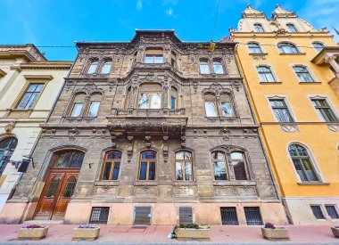 Macaristan, Budapeşte 'de Sandor Brody caddesindeki sözde Saray Mahallesi' ndeki eski zarif ev.