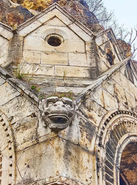 Animalistic Gargoyles Decorate Wall Small Pavilion Rock Chapel Pauline Monastery — Stock Photo, Image