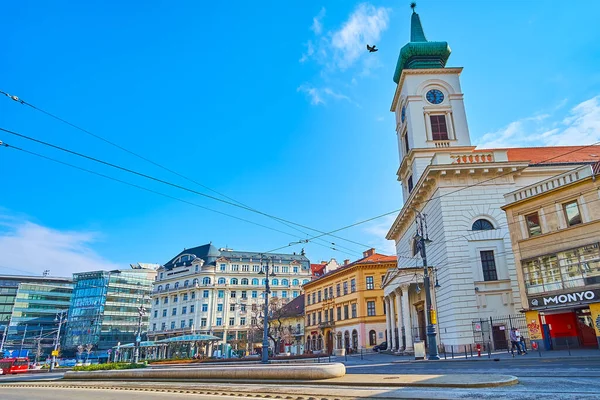 Budapest Ουγγαρια Φεβρουαρίου 2022 Μεταρρυθμισμένη Εκκλησία Ιστορική Και Σύγχρονη Στέγαση — Φωτογραφία Αρχείου