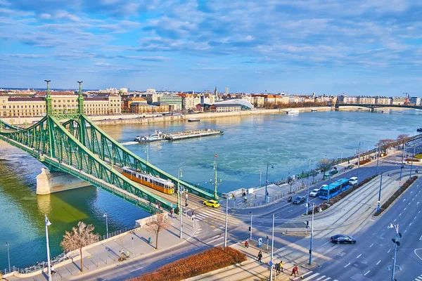 Cityscape Yellow Tram Liberty Bridge Barge Danube River Modern Balna — Stock Photo, Image