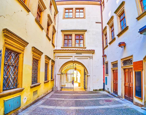 Narrow Lane Gates Leading Old Town Hall Maze Medieval Streets — Stock Photo, Image