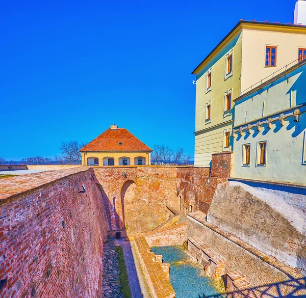 Foso Los Modestos Edificios Ciudadela Spilberk Los Castillos Más Impresionantes —  Fotos de Stock