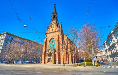 BRNO, CZECH REPUBLIC - 10 Mart 2022: Çek Cumhuriyeti 'nin Brno kentinde bulunan Kızıl Kilise olarak da bilinen Jan Amos Comenius' un Çek Kardeşler Evanjelik Kilisesi