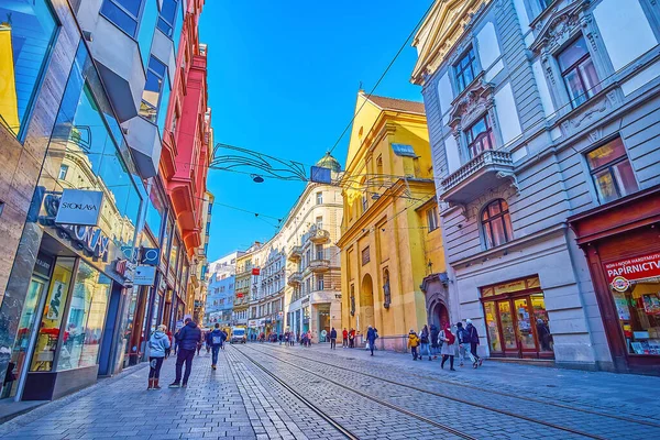 Brno Czech Republic March 2022 Crowded Masarykova Pedestrian Street Facade — Stock Photo, Image