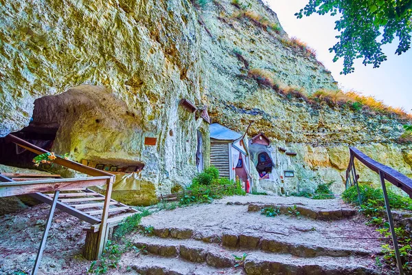 Пещерный Монастырь Бакота Исторический Монастырь Скале Склоне Реки Днестр Украина — стоковое фото