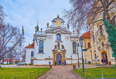 Strahov Manastırı, Hradcany, Prag, Çek Cumhuriyeti 'nde Meryem Ana' nın Varsayımının Barok cephesi