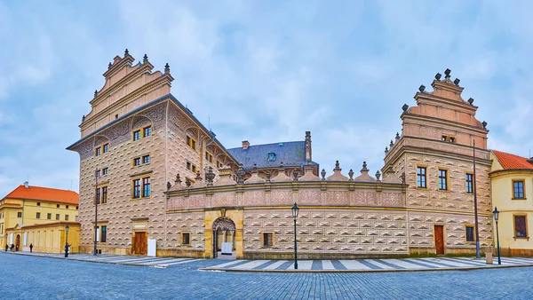 Panorama Fachada Palácio Schwarzenberg Com Esculturas Decoração Sgraffito Telhados Portão — Fotografia de Stock