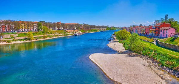 Panorama Narrow Ticino River Small Residential Houses Its Banks Pavia — Stok fotoğraf