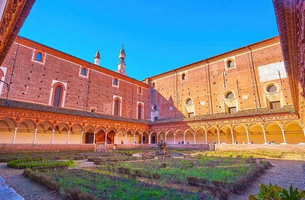 Small Cloister Garden Certosa Pavia Monastery Italy — Fotografia de Stock