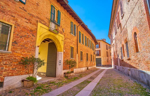 Narrow Medieval Italian Street Historic Brick Buildings Center Pavia — Stock Photo, Image