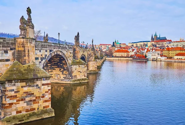 Explore Old Town Vltava River Sculptured Medieval Charles Bridge Historic — Stock Photo, Image